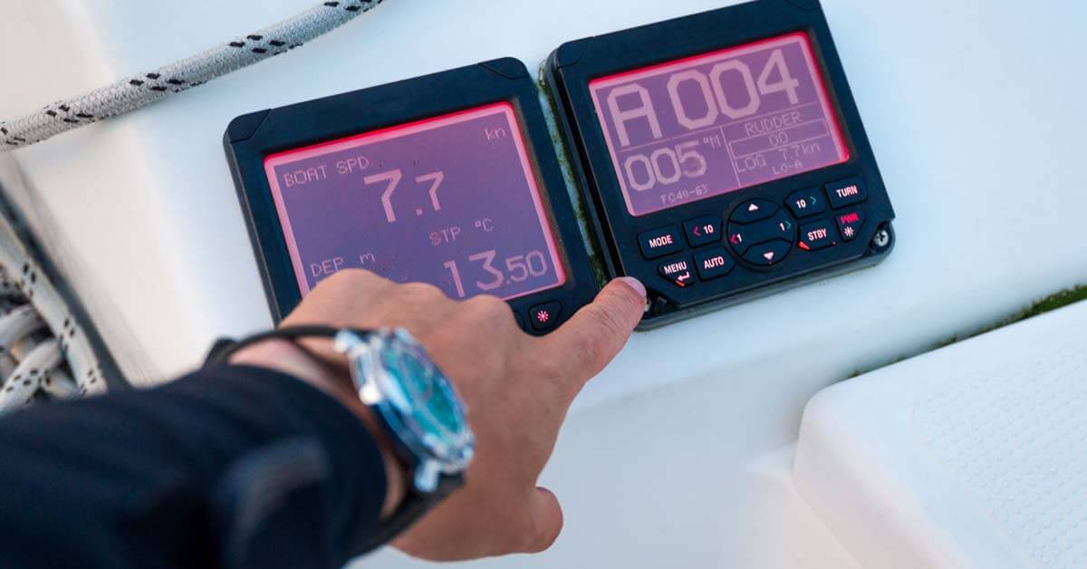 7 Best Sailboat Autopilots | Life of Sailing