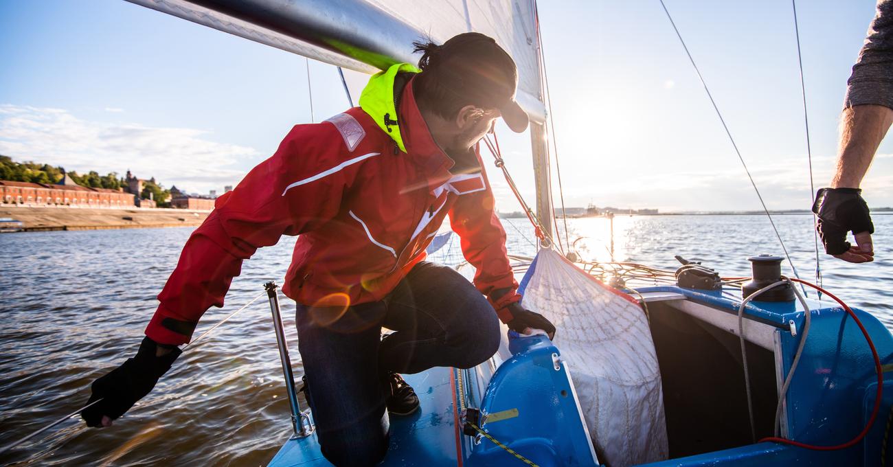 What Does Tender Mean On a Sailboat? | Life of Sailing