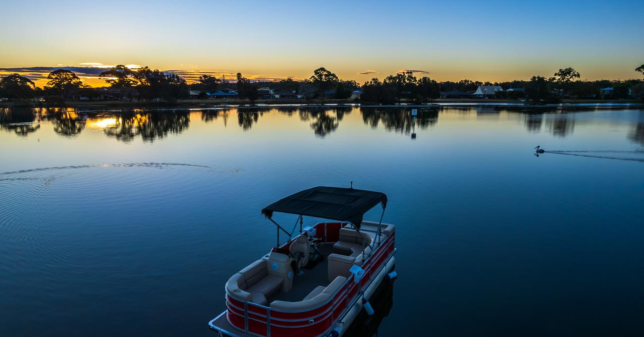 Who Manufactures Lexington Pontoon Boats? | Life of Sailing