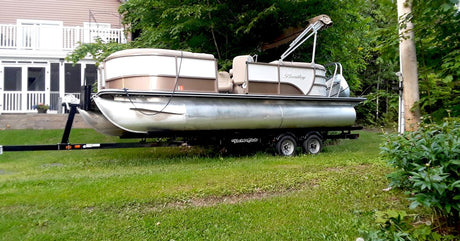 How Wide Is A Pontoon Boat Trailer? | Life of Sailing