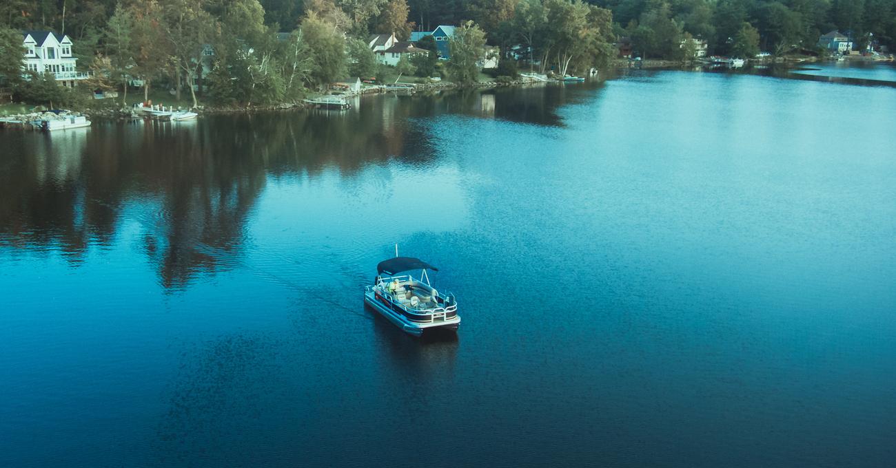 Best Pontoon Boats For The Money | Life of Sailing