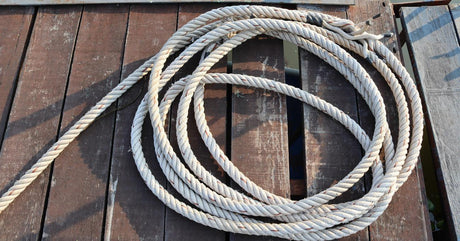 Where To Attach Tow Ropes To Pontoon Boats | Life of Sailing