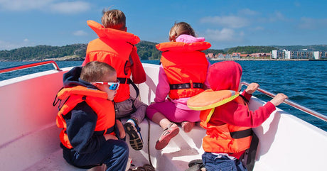 Who Has To Wear A Life Jacket On A Boat? | Life of Sailing